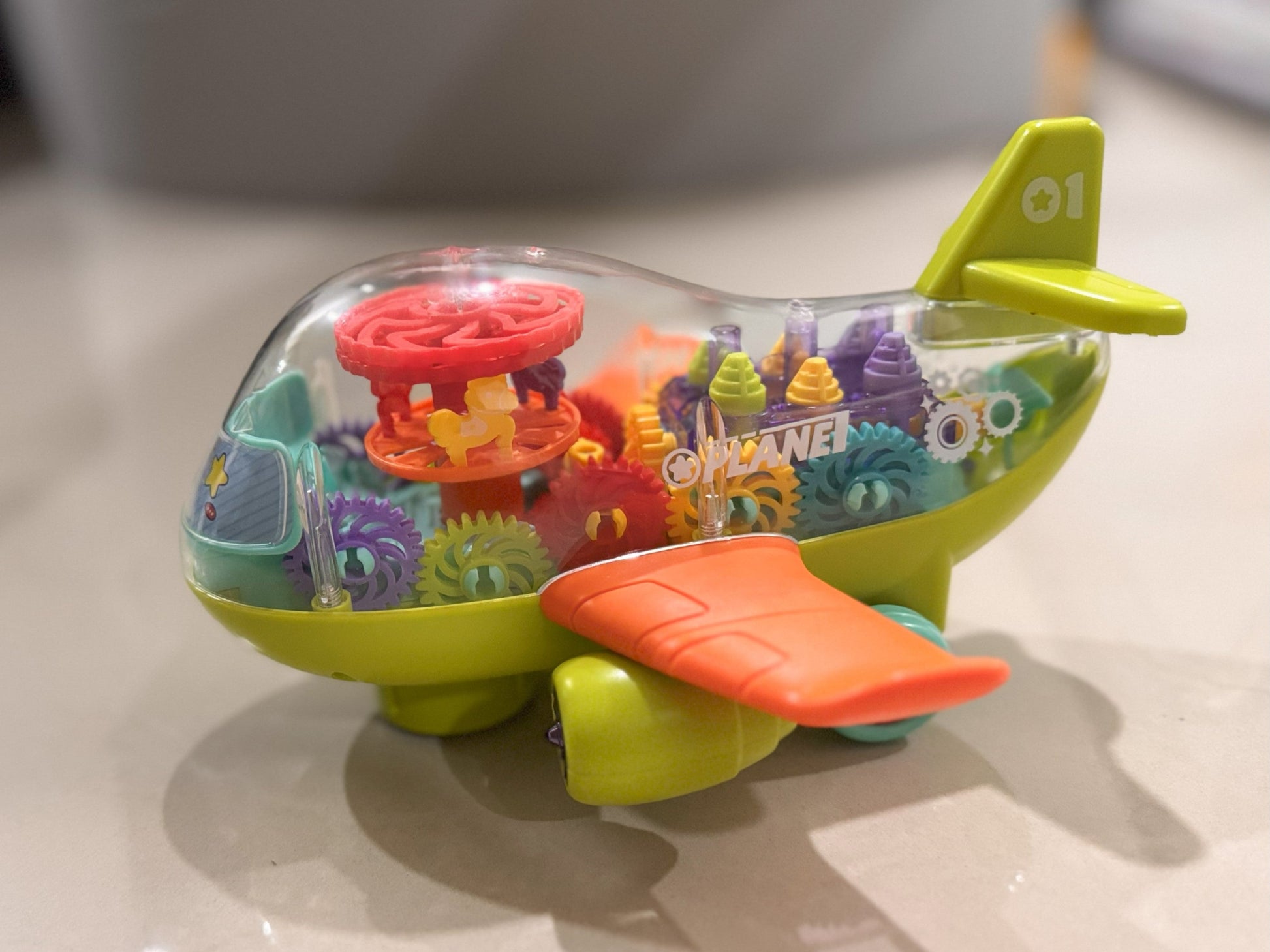 Avión Explora y Gatea – Di MoM